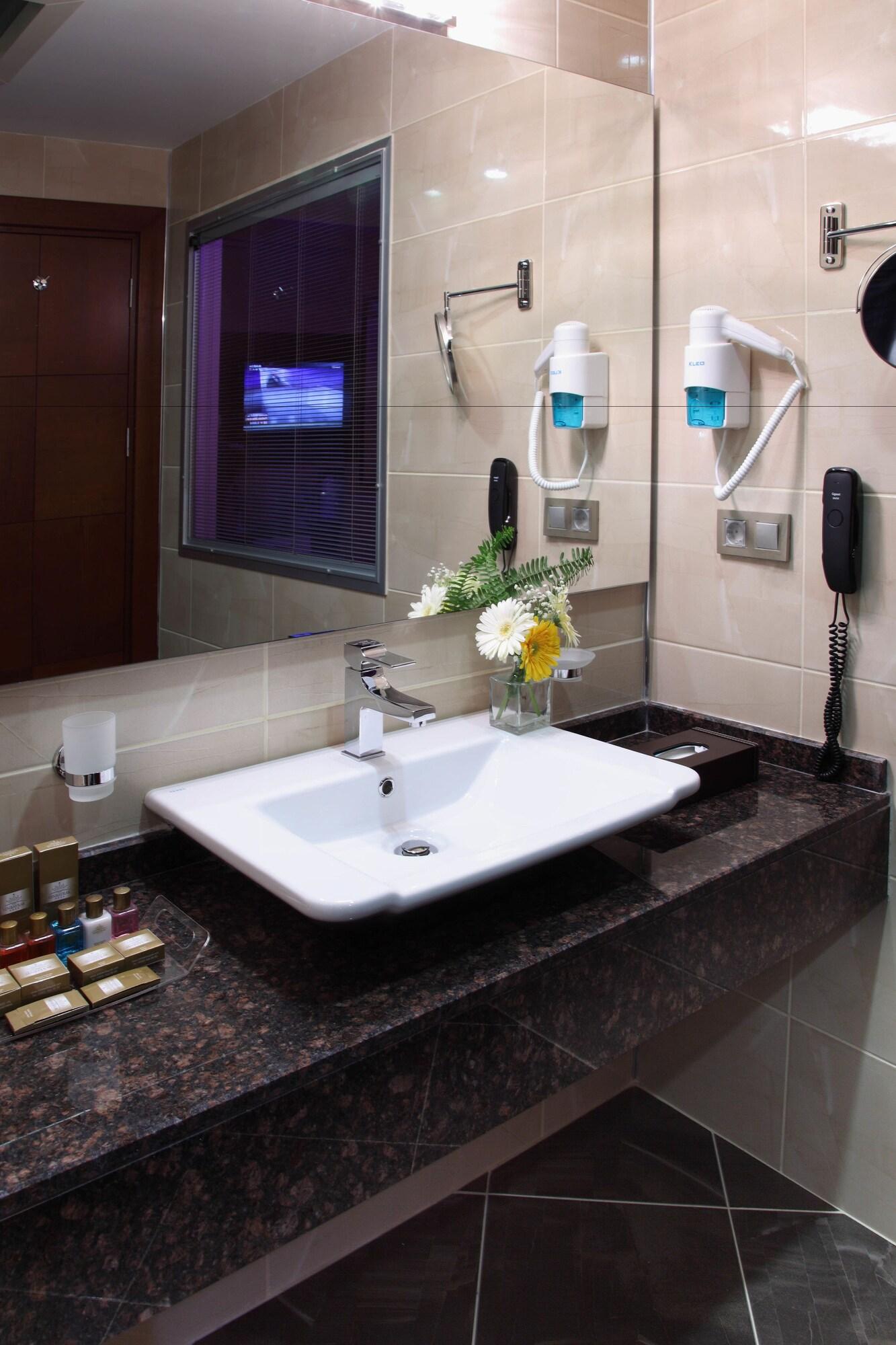 Hotel Senbayrak City Адана Екстер'єр фото