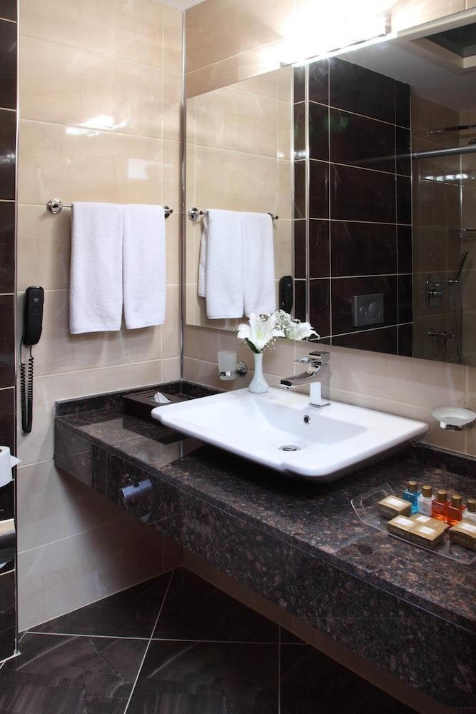 Hotel Senbayrak City Адана Екстер'єр фото