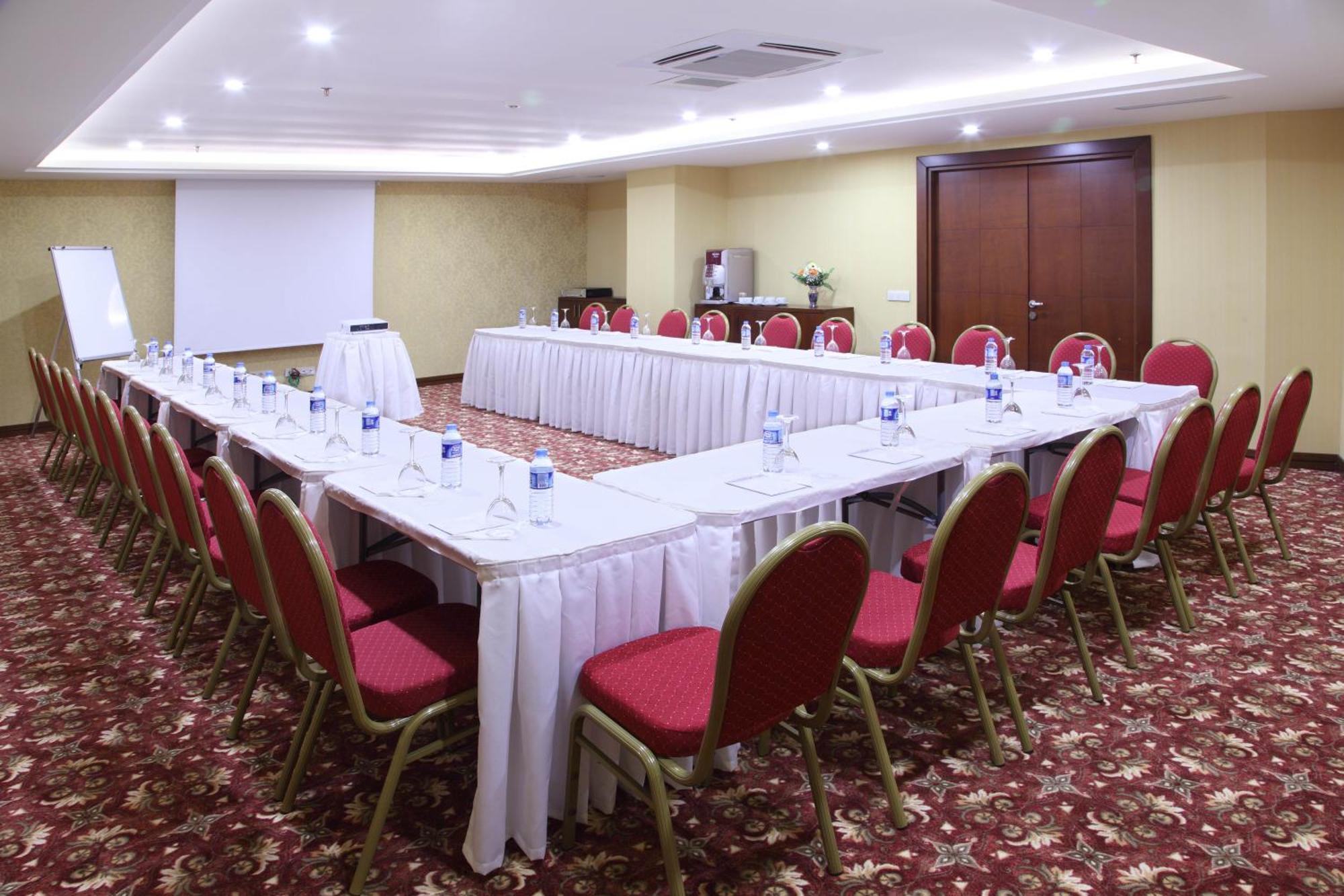 Hotel Senbayrak City Адана Екстер'єр фото