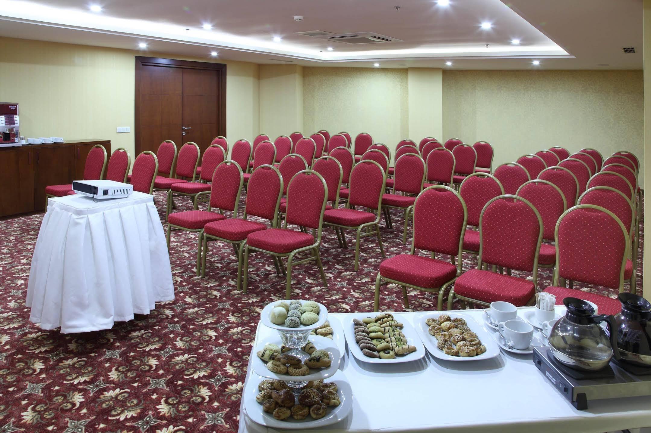 Hotel Senbayrak City Адана Екстер'єр фото